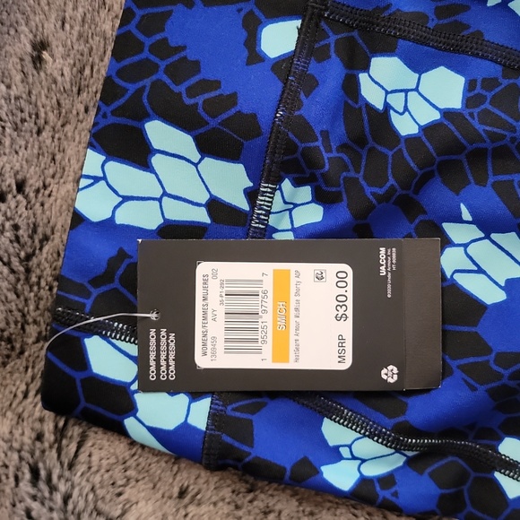 Under Armour heatgear midrise shorts - Picture 4 of 4